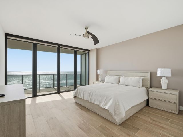 3-bedroom condo for sale in Pompano Beach - 900 N Ocean Boulevard 802 - MondialRealty