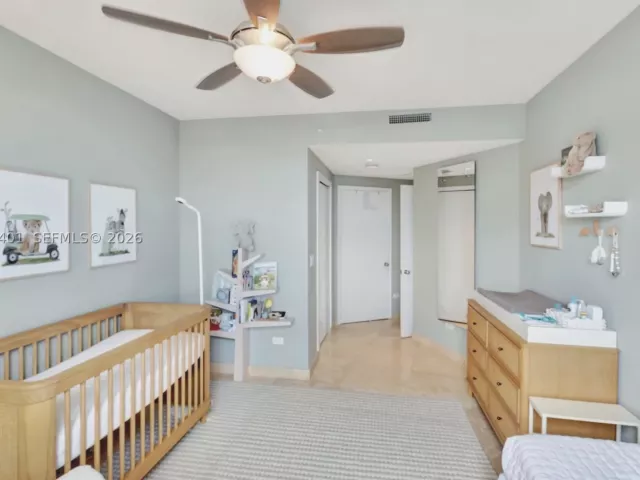 2-bedroom condo for rent in Miami - 848 Brickell Key Dr 2605 - MondialRealty