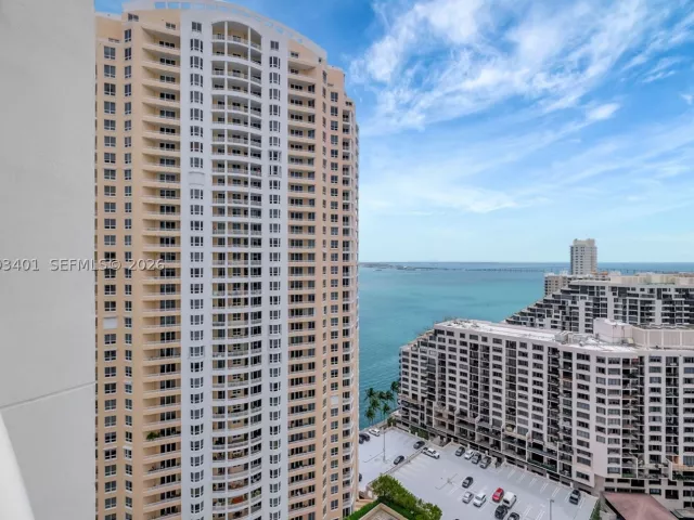 2-bedroom condo for rent in Miami - 848 Brickell Key Dr 2605 - MondialRealty