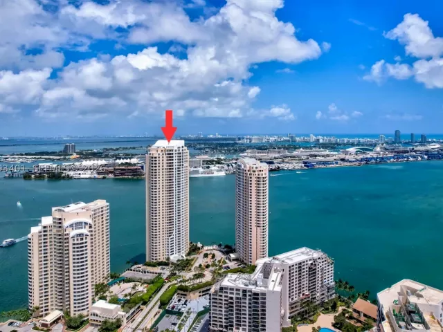 2-bedroom condo for rent in Miami - 848 Brickell Key Dr 2605 - MondialRealty