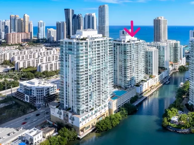 3-bedroom condo for sale in Sunny Isles Beach - 300 Sunny Isles Blvd 4-903 - MondialRealty