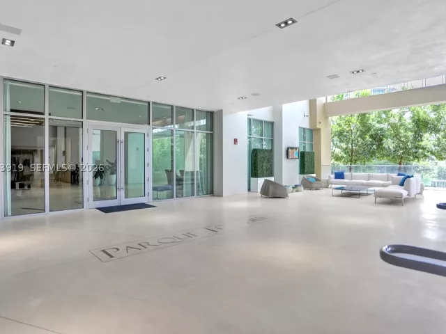 3-bedroom condo for sale in Sunny Isles Beach - 300 Sunny Isles Blvd 4-903 - MondialRealty