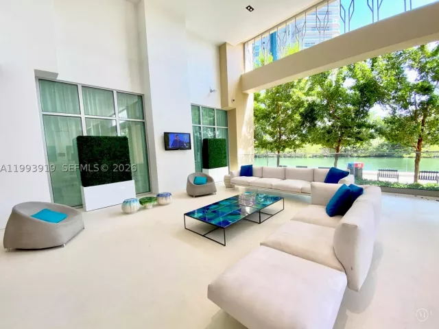 3-bedroom condo for sale in Sunny Isles Beach - 300 Sunny Isles Blvd 4-903 - MondialRealty