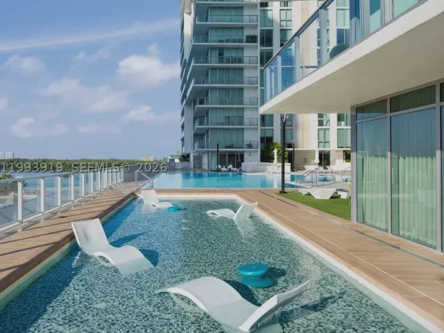 3-bedroom condo for sale in Sunny Isles Beach - 300 Sunny Isles Blvd 4-903 - MondialRealty