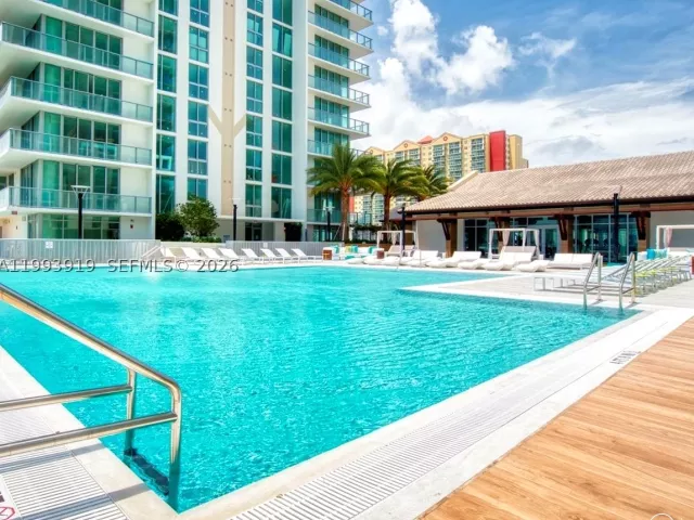 3-bedroom condo for sale in Sunny Isles Beach - 300 Sunny Isles Blvd 4-903 - MondialRealty