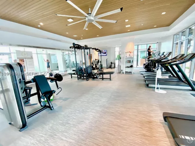 3-bedroom condo for sale in Sunny Isles Beach - 300 Sunny Isles Blvd 4-903 - MondialRealty