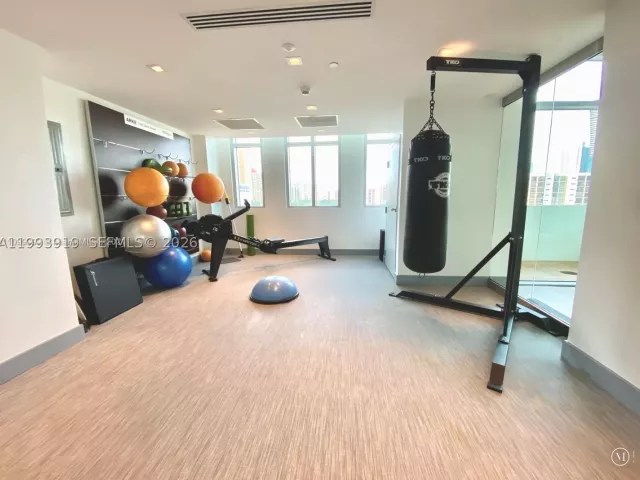3-bedroom condo for sale in Sunny Isles Beach - 300 Sunny Isles Blvd 4-903 - MondialRealty