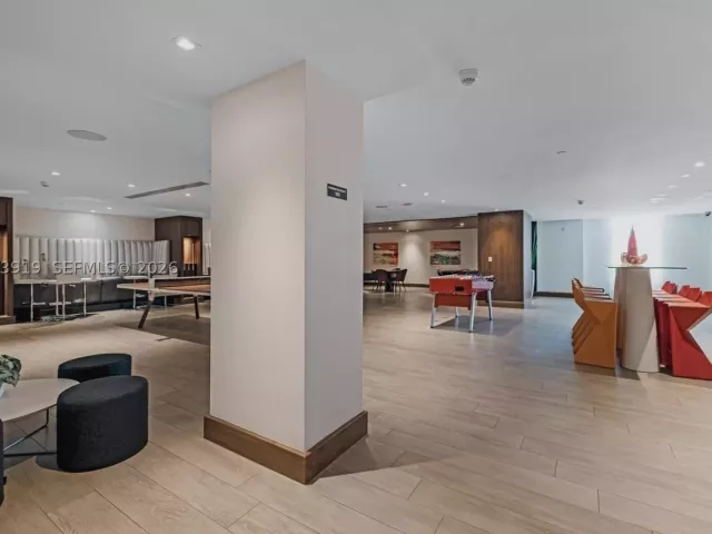 3-bedroom condo for sale in Sunny Isles Beach - 300 Sunny Isles Blvd 4-903 - MondialRealty