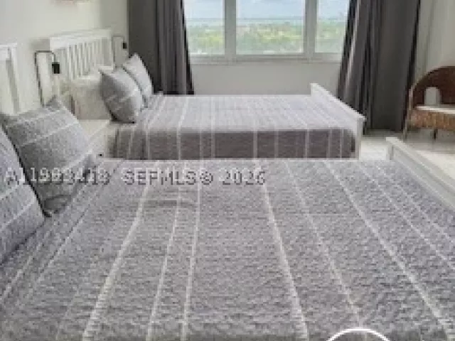 1-bedroom condo for sale in Miami Beach - 5601 Collins ave 1219 - MondialRealty
