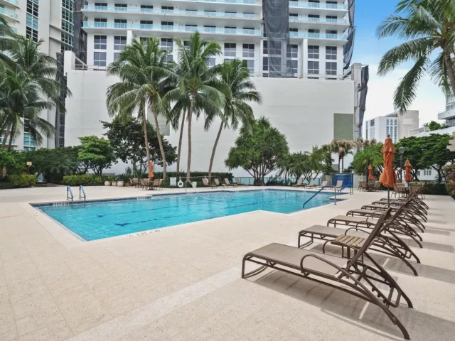 3-bedroom condo for sale in Fort Lauderdale - 347 N New River Drive E 1509 - MondialRealty