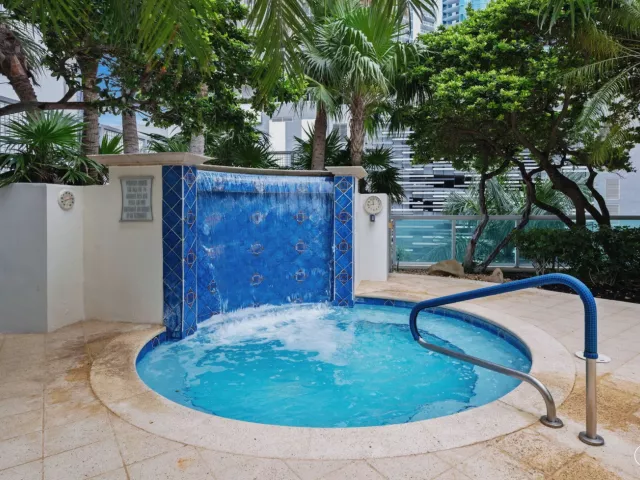 3-bedroom condo for sale in Fort Lauderdale - 347 N New River Drive E 1509 - MondialRealty