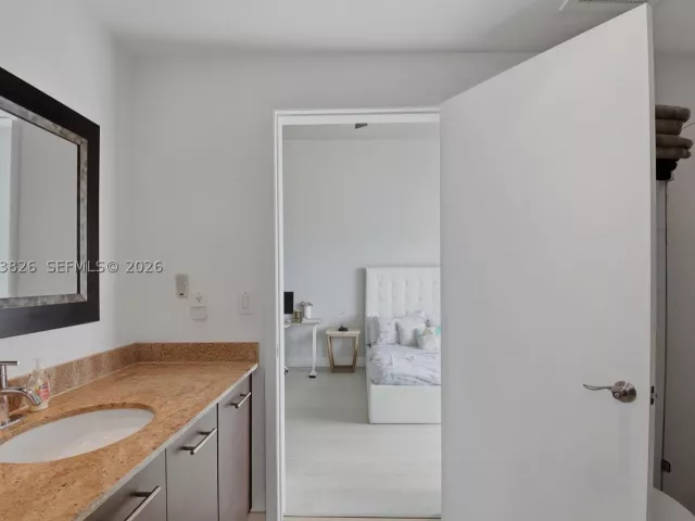 3-bedroom condo for sale in Aventura - 3029 NE 188th St 904 - MondialRealty