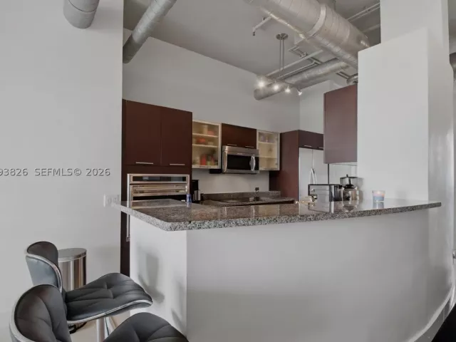 3-bedroom condo for sale in Aventura - 3029 NE 188th St 904 - MondialRealty