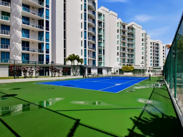 3-bedroom condo for sale in Aventura - 3029 NE 188th St 904 - MondialRealty