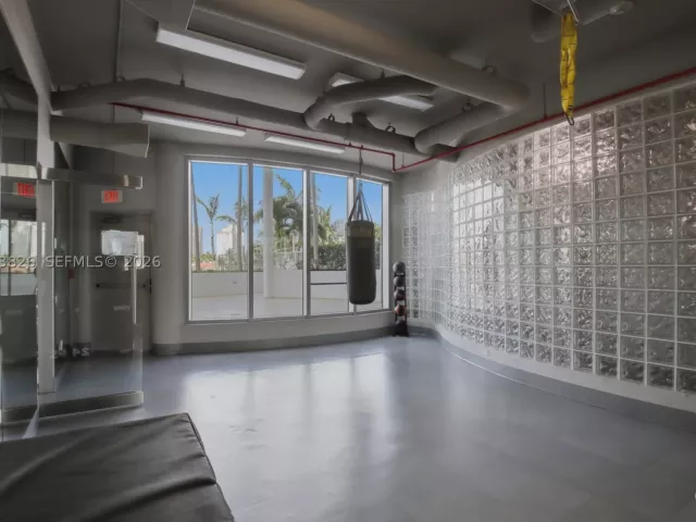 3-bedroom condo for sale in Aventura - 3029 NE 188th St 904 - MondialRealty