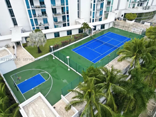 3-bedroom condo for sale in Aventura - 3029 NE 188th St 904 - MondialRealty