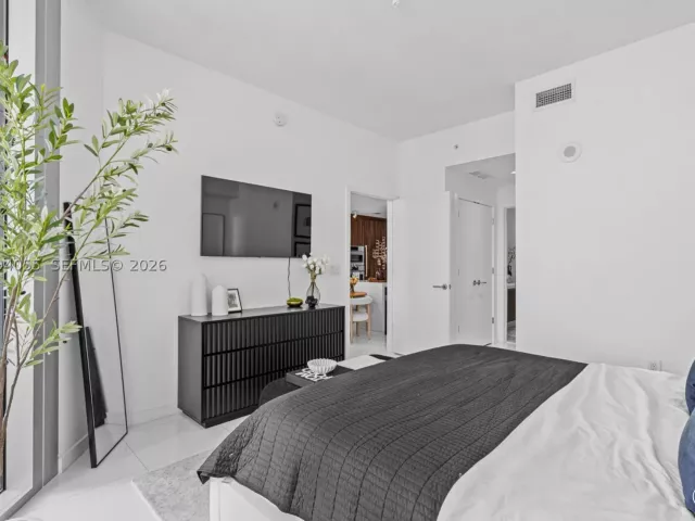 1-bedroom condo for sale in Miami - 851 NE 1st Ave 1205 - MondialRealty