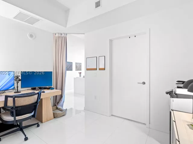 1-bedroom condo for sale in Miami - 851 NE 1st Ave 1205 - MondialRealty