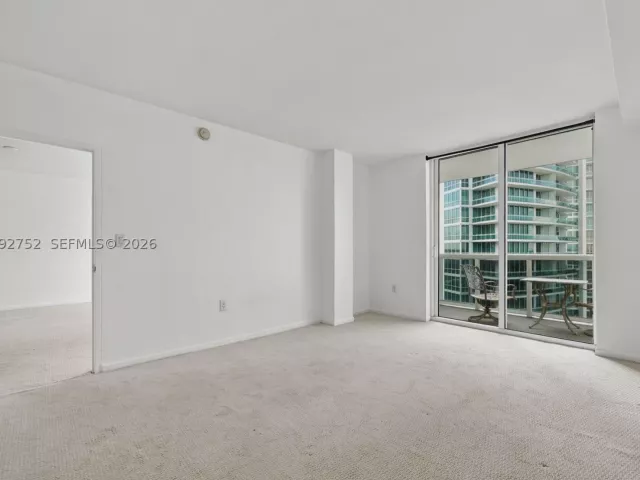 1-bedroom condo for rent in Bal Harbour - 10275 Collins Ave 1107 - MondialRealty