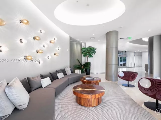 1-bedroom condo for rent in Bal Harbour - 10275 Collins Ave 1107 - MondialRealty