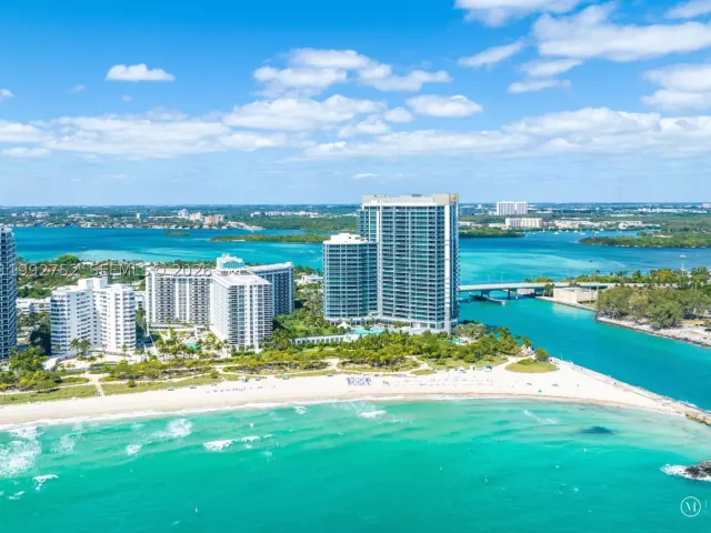 1-bedroom condo for rent in Bal Harbour - 10275 Collins Ave 1107 - MondialRealty