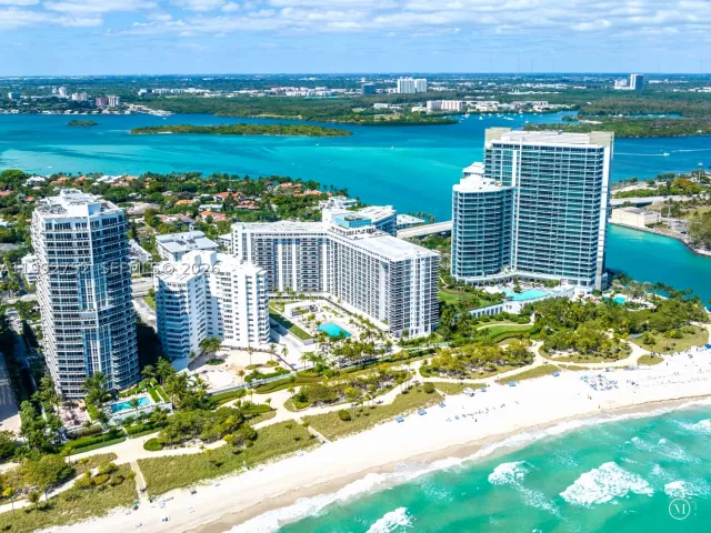 1-bedroom condo for rent in Bal Harbour - 10275 Collins Ave 1107 - MondialRealty