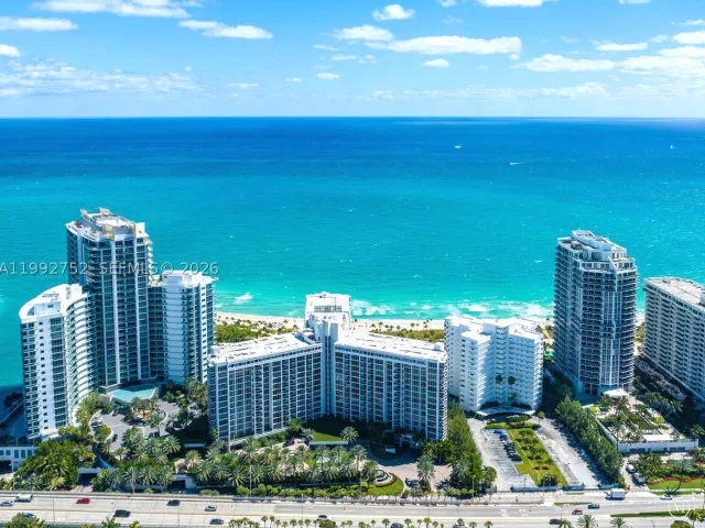 1-bedroom condo for rent in Bal Harbour - 10275 Collins Ave 1107 - MondialRealty