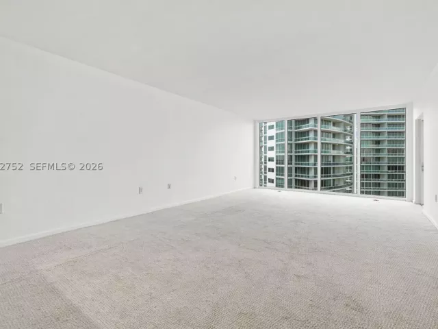 1-bedroom condo for rent in Bal Harbour - 10275 Collins Ave 1107 - MondialRealty