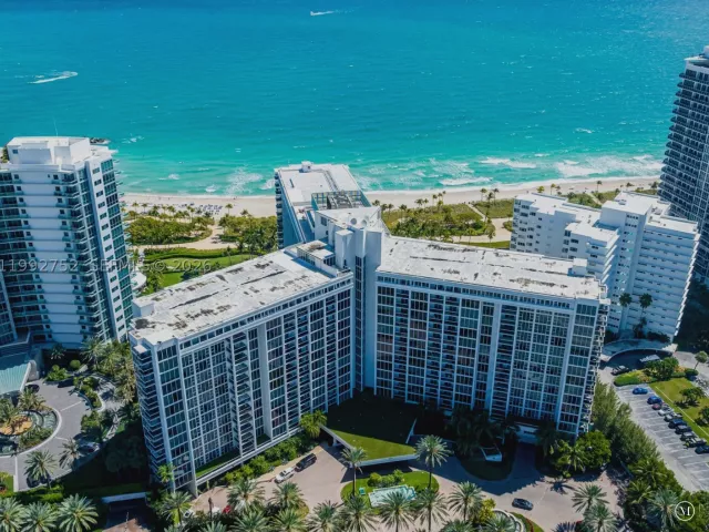 1-bedroom condo for rent in Bal Harbour - 10275 Collins Ave 1107 - MondialRealty