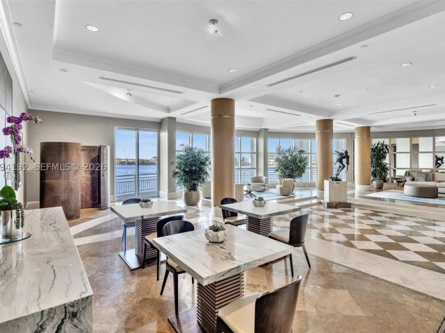 2-bedroom condo for sale in Miami - 848 Brickell Key Dr 2702 - MondialRealty