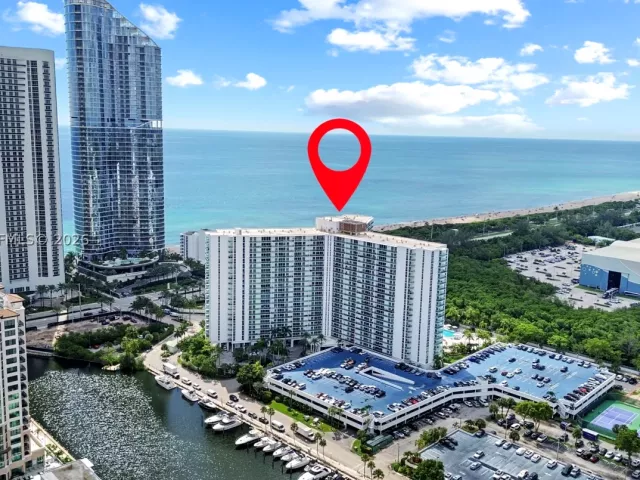 2-bedroom condo for sale in Sunny Isles Beach - 100 Bayview Dr 507 - MondialRealty