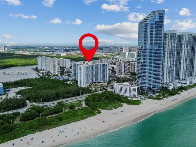 2-bedroom condo for sale in Sunny Isles Beach - 100 Bayview Dr 507 - MondialRealty