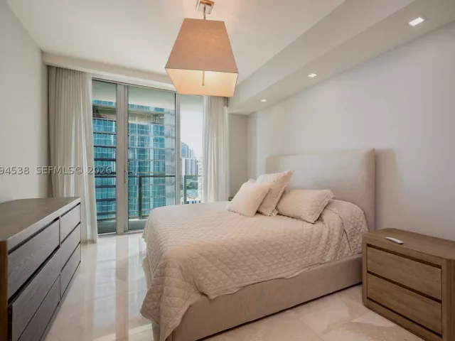 3-bedroom condo for sale in Miami -  - MondialRealty