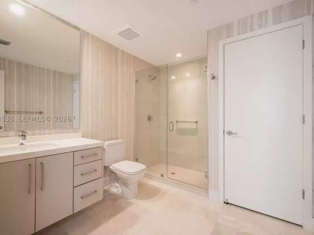 3-bedroom condo for sale in Miami -  - MondialRealty