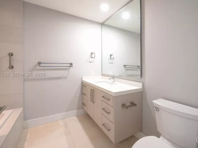 3-bedroom condo for sale in Miami -  - MondialRealty