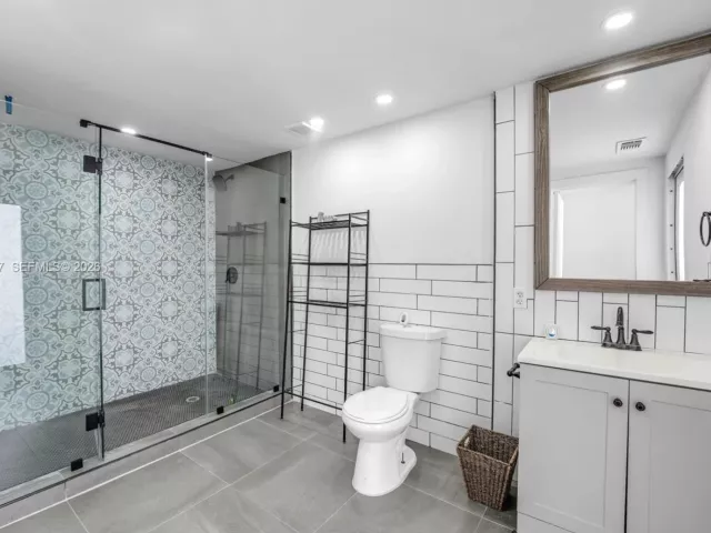 4-bedroom home for sale in Miami - 18360 SW 224th St - MondialRealty