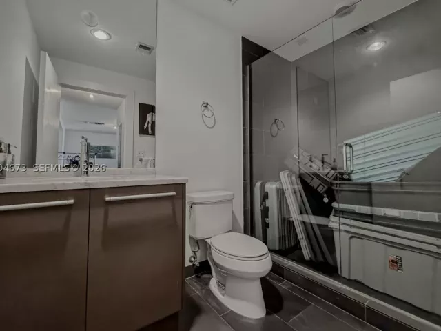 2-bedroom condo for rent in Miami - 900 Biscayne Blvd 4308 - MondialRealty