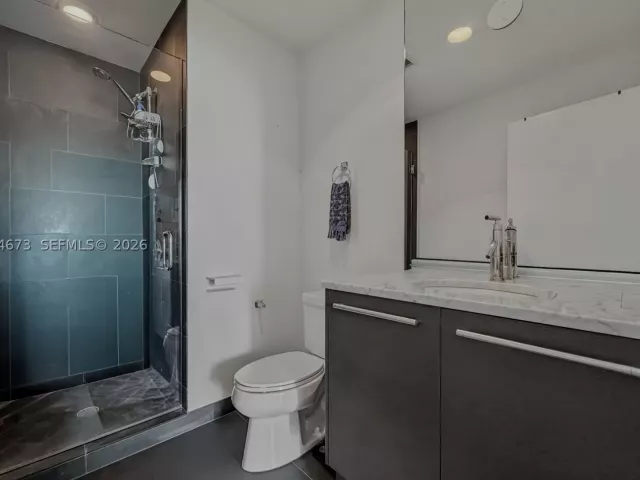 2-bedroom condo for rent in Miami - 900 Biscayne Blvd 4308 - MondialRealty