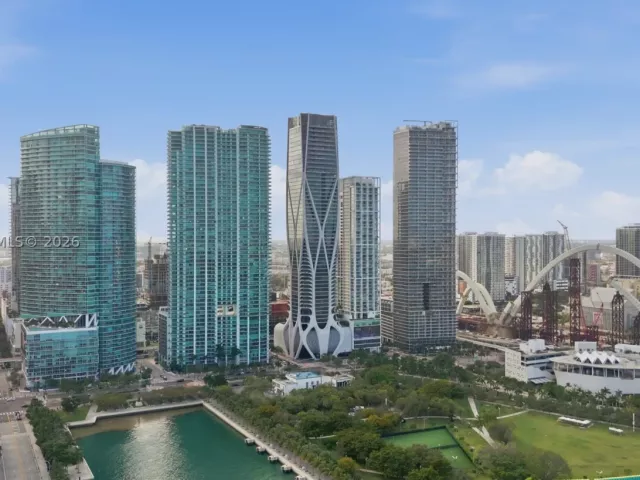2-bedroom condo for rent in Miami - 900 Biscayne Blvd 4308 - MondialRealty
