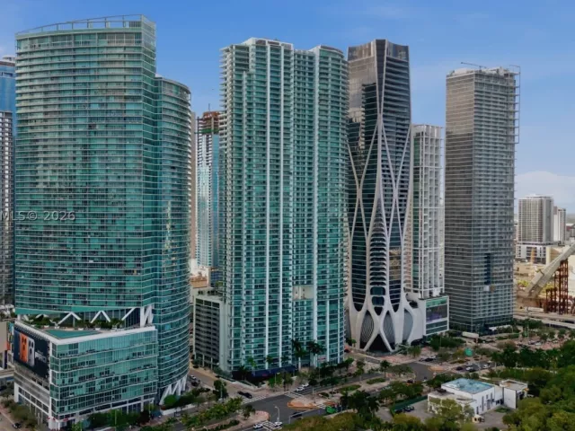 2-bedroom condo for rent in Miami - 900 Biscayne Blvd 4308 - MondialRealty