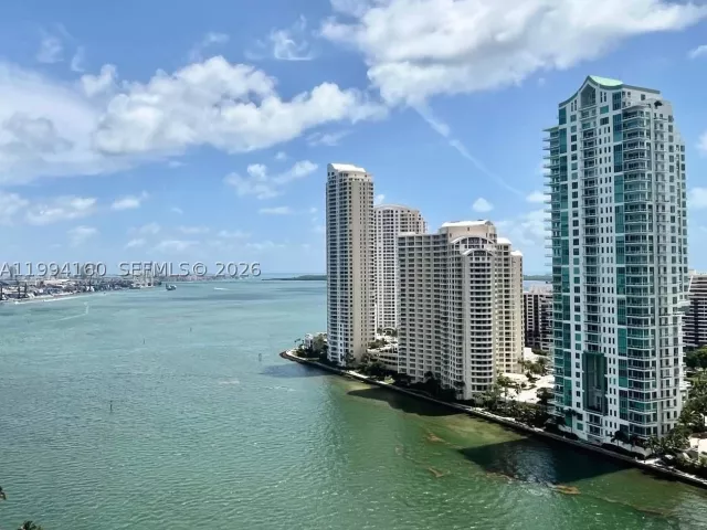 2-bedroom condo for sale in Miami - 300 S Biscayne Blvd T-2012 - MondialRealty
