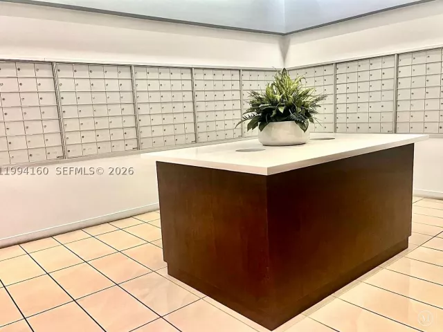 2-bedroom condo for sale in Miami - 300 S Biscayne Blvd T-2012 - MondialRealty