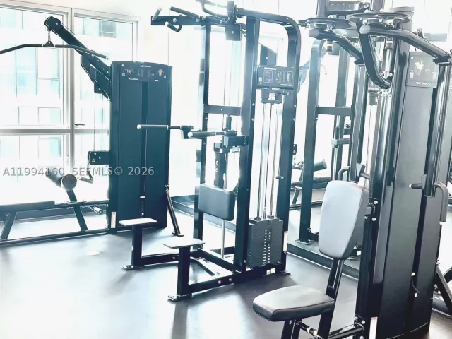 2-bedroom condo for sale in Miami - 300 S Biscayne Blvd T-2012 - MondialRealty