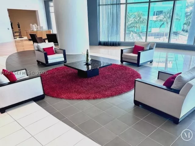 2-bedroom condo for sale in Miami - 300 S Biscayne Blvd T-2012 - MondialRealty