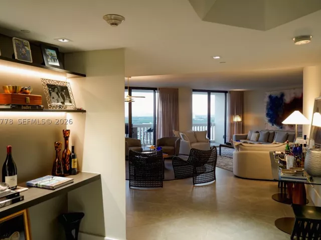 3-bedroom condo for rent in Aventura - 2000 Island Blvd 2404 - MondialRealty