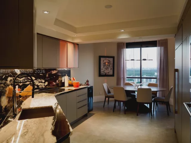 3-bedroom condo for rent in Aventura - 2000 Island Blvd 2404 - MondialRealty