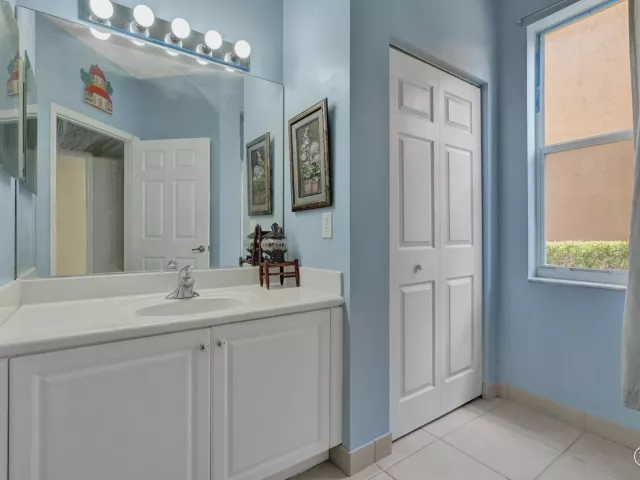 5-bedroom home for sale in West Palm Beach - 6591 Traveler Road - MondialRealty