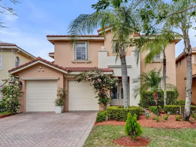 5-bedroom home for sale in West Palm Beach - 6591 Traveler Road - MondialRealty