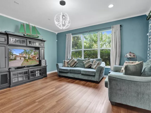 5-bedroom home for sale in West Palm Beach - 6591 Traveler Road - MondialRealty