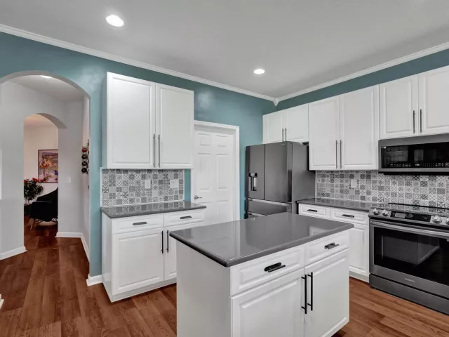 5-bedroom home for sale in West Palm Beach - 6591 Traveler Road - MondialRealty